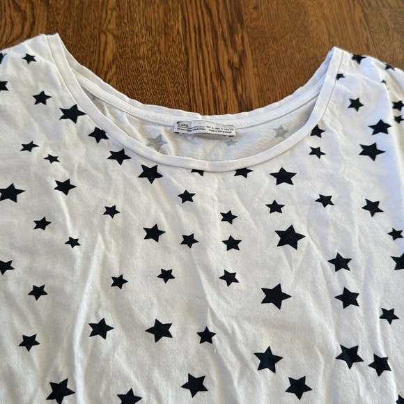 Zara Women’s White and Black Star Print T-Shirt Size Small - Picture 2 of 6